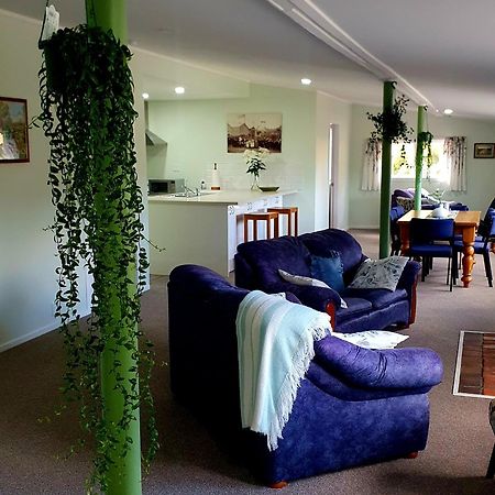 The Old Dairy Factory Bed and Breakfast Norsewood Buitenkant foto