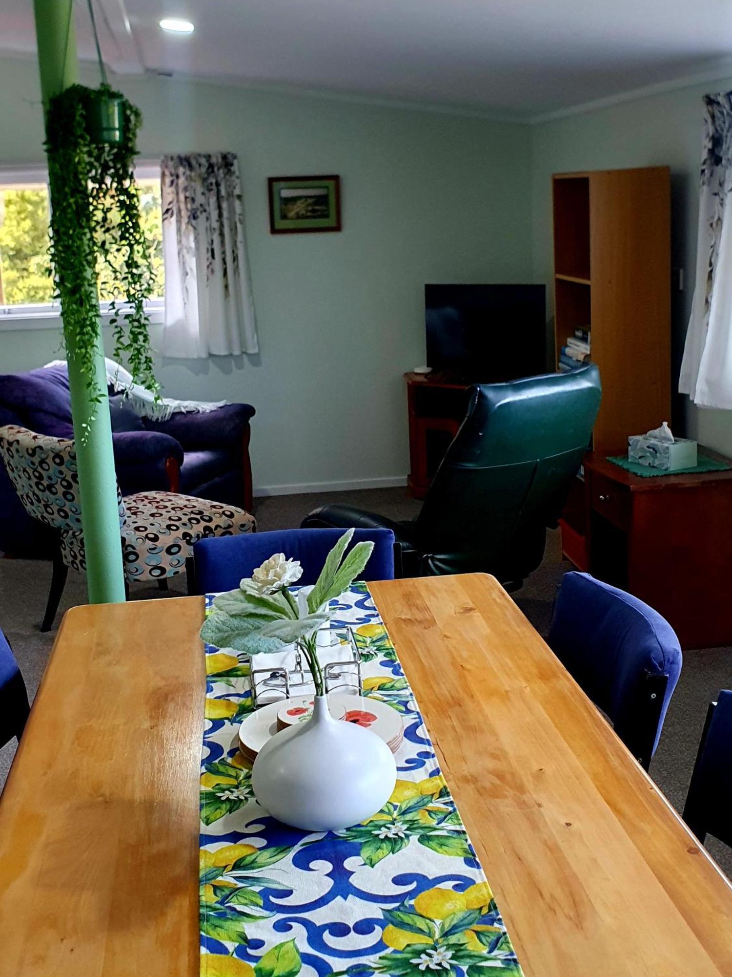 The Old Dairy Factory Bed and Breakfast Norsewood Buitenkant foto